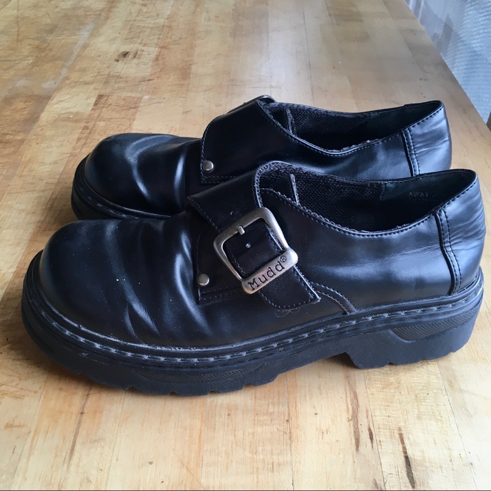 90s Mudd buckle shoes